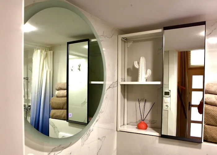 Goldcentral Gozsdu Apartament *